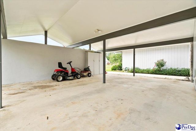 1040 Left Bank Dr, Florence, SC 29501