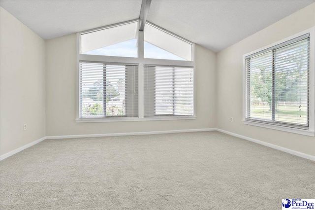1040 Left Bank Dr, Florence, SC 29501