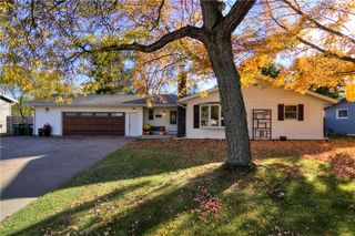 1817 Sunset Drive, Eau Claire, WI 54703