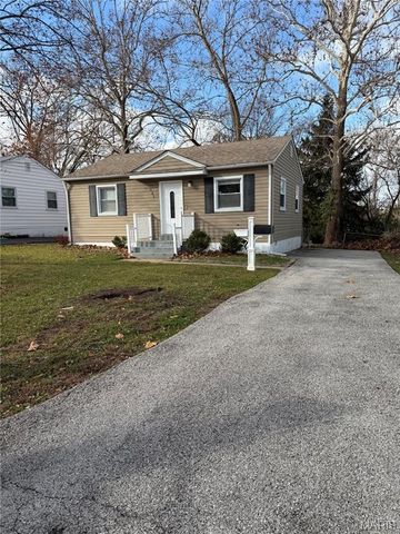 721 Beardsley Court, St Louis, MO 63135