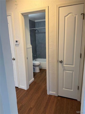 721 Beardsley Court, St Louis, MO 63135