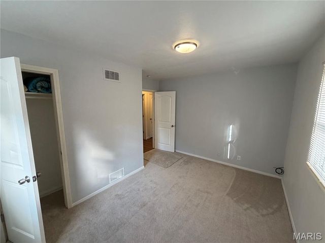 721 Beardsley Court, St Louis, MO 63135