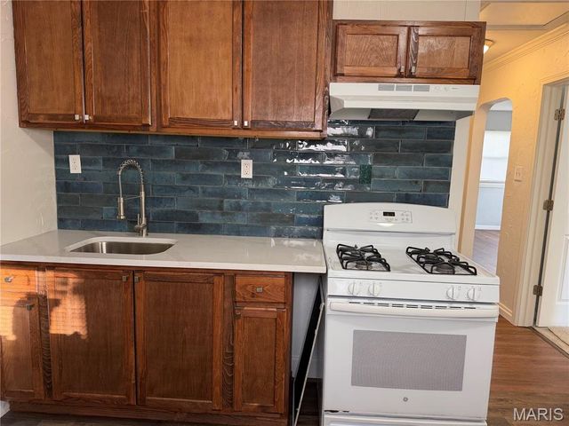 721 Beardsley Court, St Louis, MO 63135