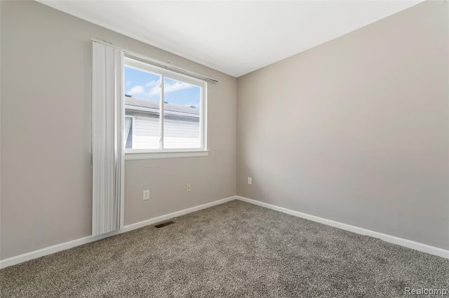 17245 Martin Road, Roseville, MI 48066
