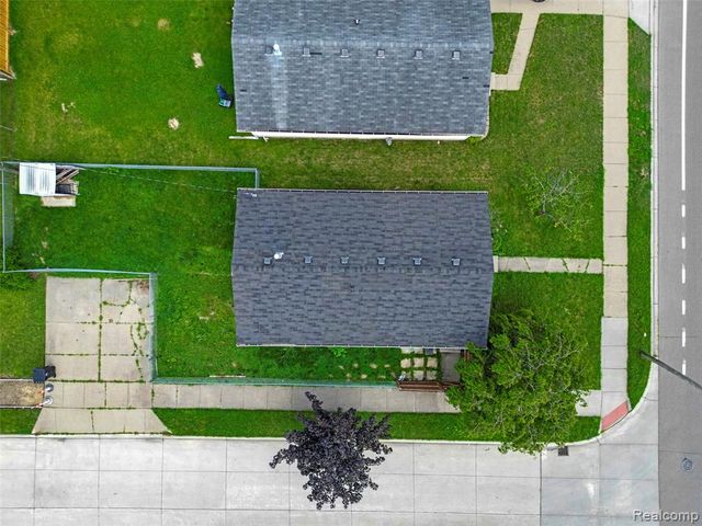 17245 Martin Road, Roseville, MI 48066