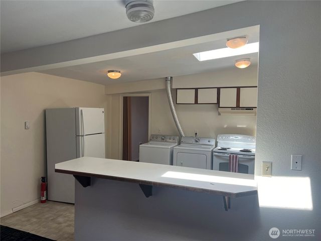 3916 Rucker Avenue, Everett, WA 98201