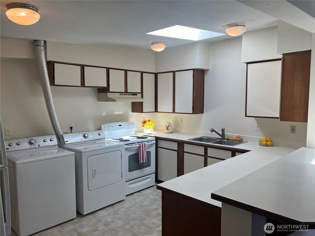 3916 Rucker Avenue, Everett, WA 98201