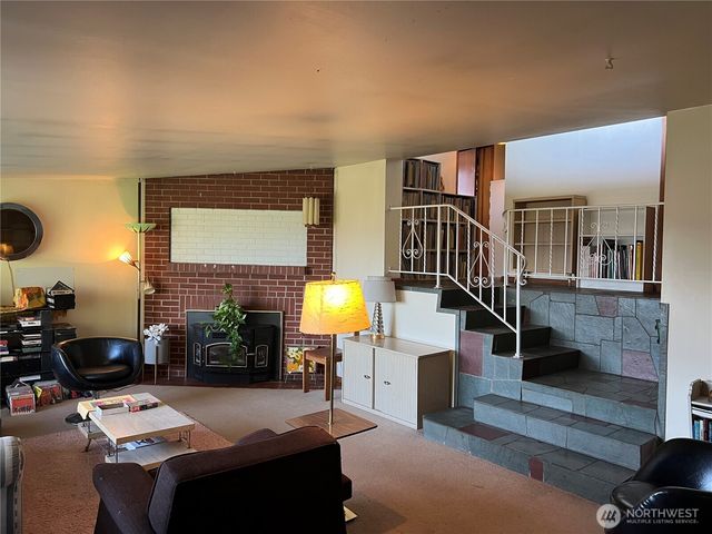 3916 Rucker Avenue, Everett, WA 98201