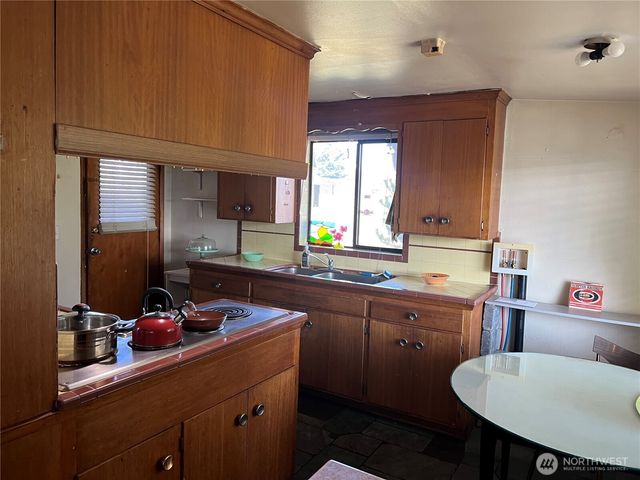 3916 Rucker Avenue, Everett, WA 98201