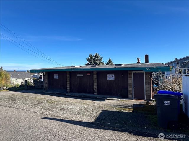 3916 Rucker Avenue, Everett, WA 98201