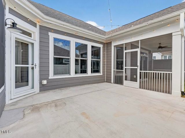 1217 Linkwood Way, Fuquay Varina, NC 27526