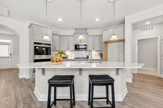 1217 Linkwood Way, Fuquay Varina, NC 27526