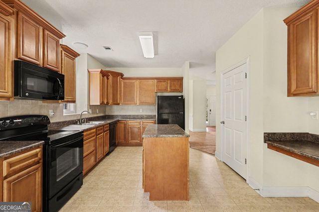 187 Ivey Lake Parkway, Temple, GA 30179