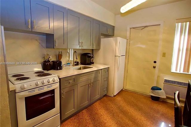 1934 Madison St 3, Hollywood, FL 33020