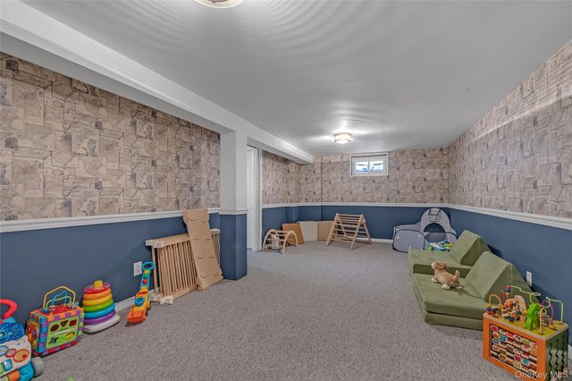 1A Orchard Farm Road, Port Washington, NY 11050