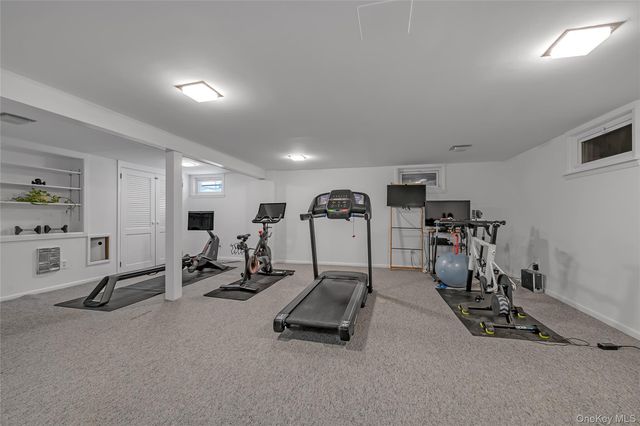 1A Orchard Farm Road, Port Washington, NY 11050