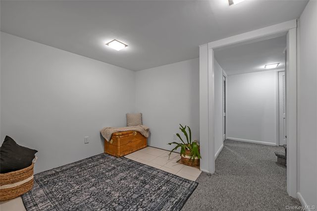 1A Orchard Farm Road, Port Washington, NY 11050