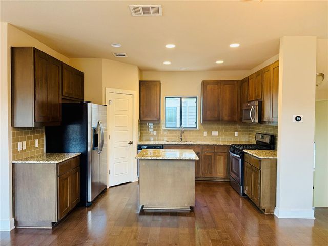 2004 Tripshaw LN 73C, Austin, TX 78741