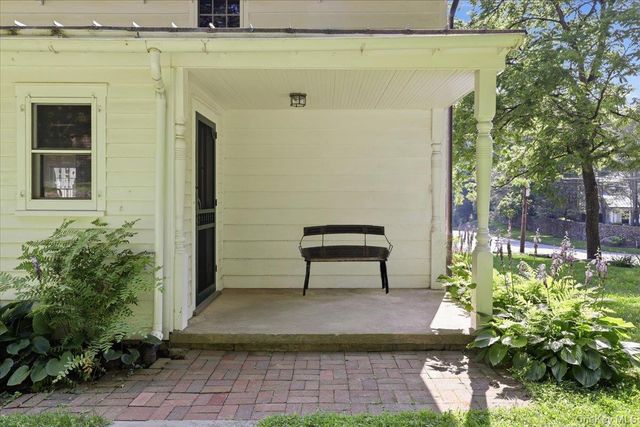 412 Succabone Road, Bedford Corners, NY 10549