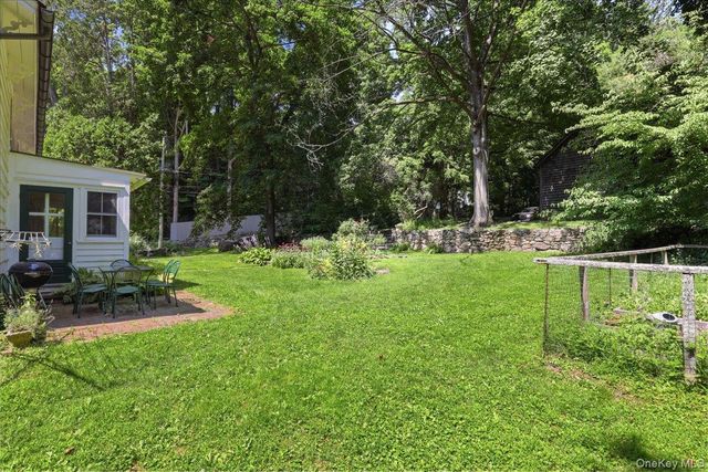 412 Succabone Road, Bedford Corners, NY 10549