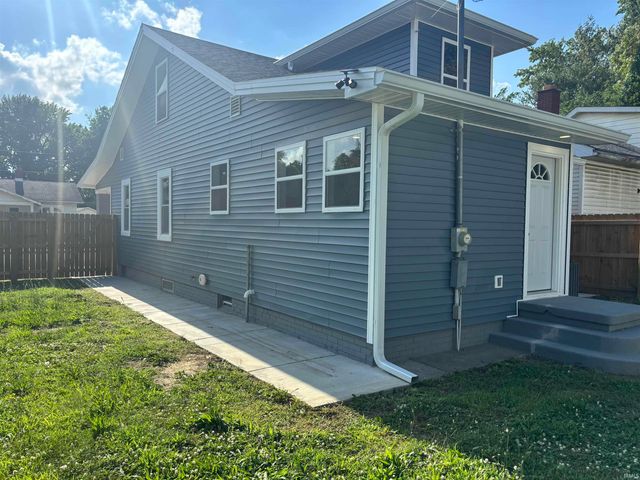 1612 S Fares Avenue, Evansville, IN 47714