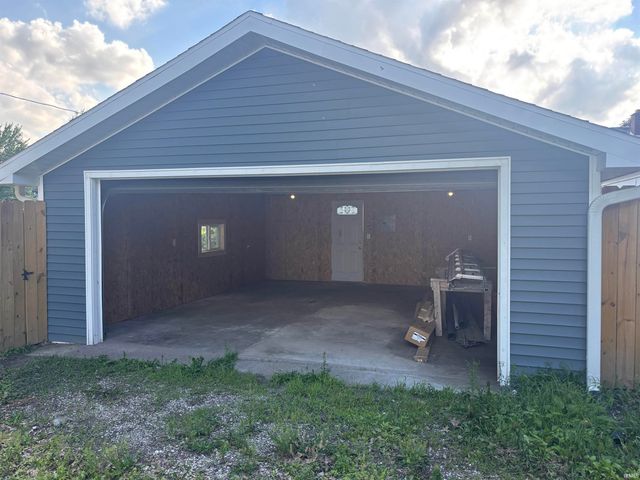 1612 S Fares Avenue, Evansville, IN 47714