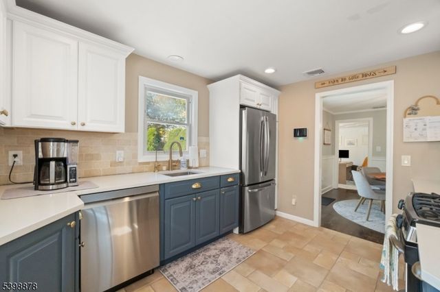 24 E Harrison Pl, Livingston Twp., NJ 07039