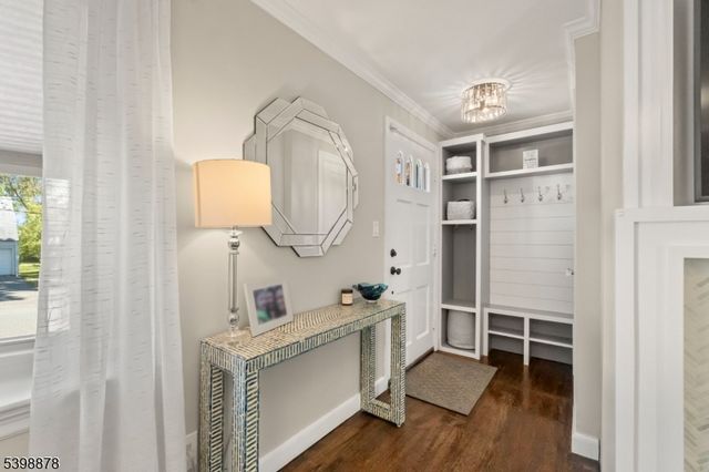 24 E Harrison Pl, Livingston Twp., NJ 07039