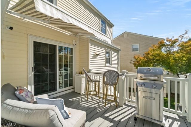 24 E Harrison Pl, Livingston Twp., NJ 07039