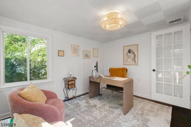 24 E Harrison Pl, Livingston Twp., NJ 07039