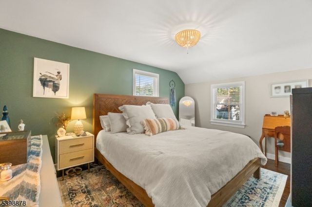 24 E Harrison Pl, Livingston Twp., NJ 07039