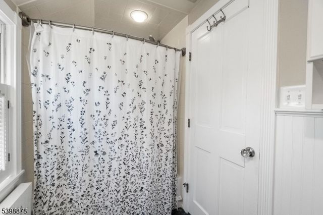 24 E Harrison Pl, Livingston Twp., NJ 07039