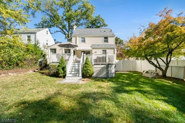 24 E Harrison Pl, Livingston Twp., NJ 07039