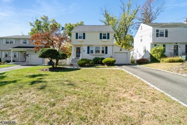 24 E Harrison Pl, Livingston Twp., NJ 07039