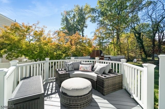 24 E Harrison Pl, Livingston Twp., NJ 07039