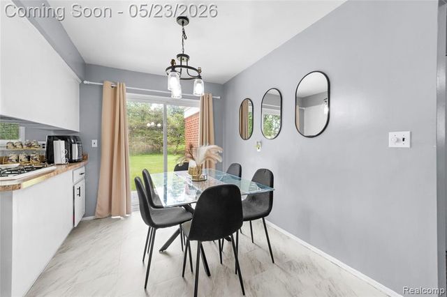 29410 Runey Drive, Warren, MI 48092