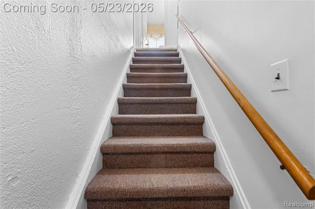 29410 Runey Drive, Warren, MI 48092