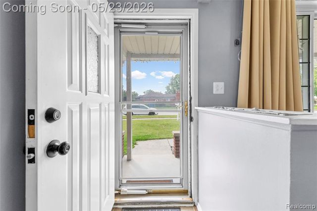 29410 Runey Drive, Warren, MI 48092
