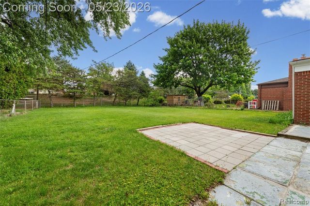 29410 Runey Drive, Warren, MI 48092