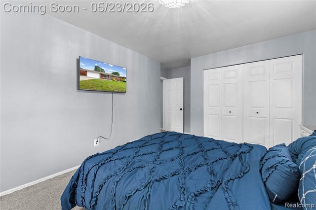 29410 Runey Drive, Warren, MI 48092