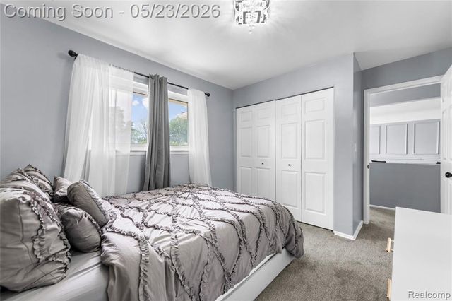 29410 Runey Drive, Warren, MI 48092