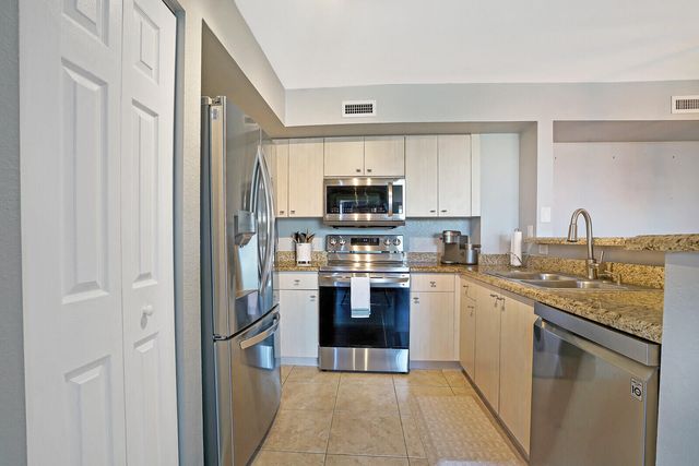 1801 N Flagler Drive 436, West Palm Beach, FL 33407