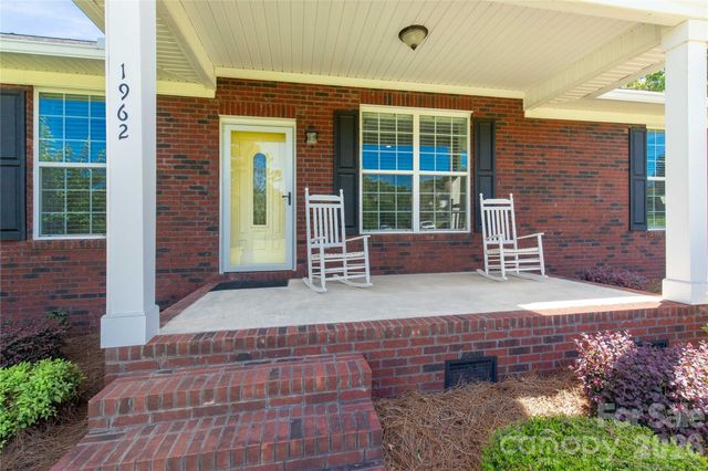 1962 Robin Drive, Lancaster, SC 29720