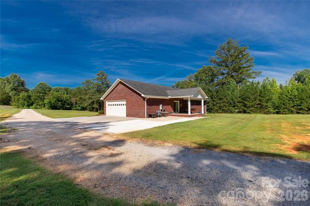 1962 Robin Drive, Lancaster, SC 29720