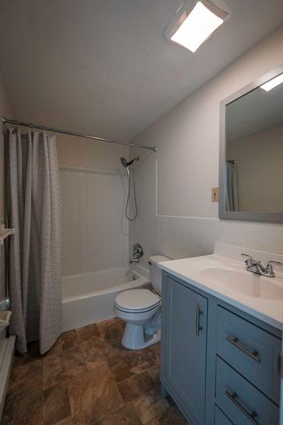 135 English Village Rd Apt 203, Manchester, NH 03102