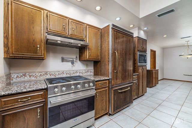 111 Manor Street, Sonora, TX 76950