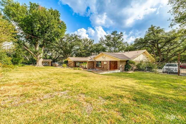 111 Manor Street, Sonora, TX 76950