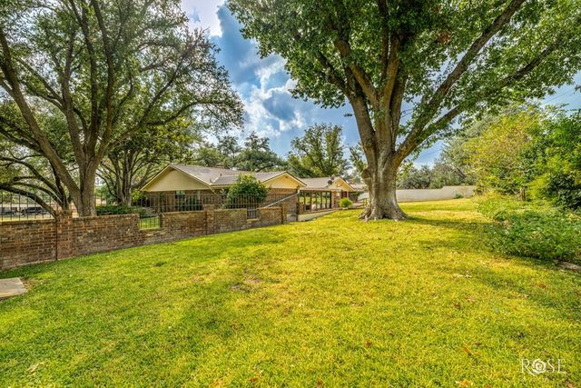 111 Manor Street, Sonora, TX 76950