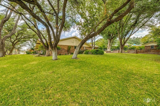 111 Manor Street, Sonora, TX 76950