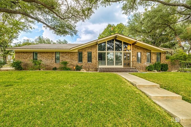 111 Manor Street, Sonora, TX 76950